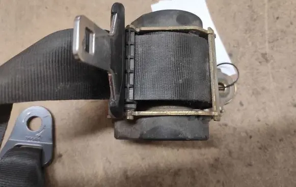Citroen C4 I Rear seatbelt D506452AC42