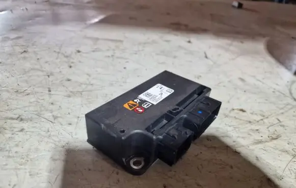 Buick Encore I Airbag control unit/module 13590215