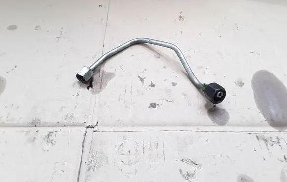 Volvo S60 Fuel injector supply line/pipe NOCODE