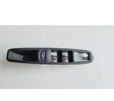 Renault Zoe Front door window switch trim 809518207R MP8225