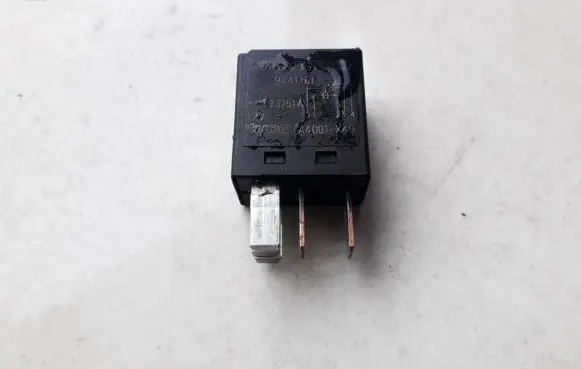 Volvo S60 Other relay V23074 9441161