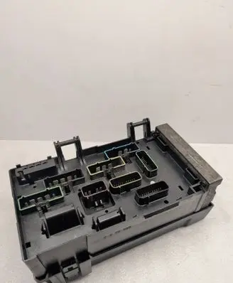 Chrysler Voyager Fuse module 04727558AC 04727080AC 302201434