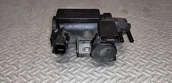 Toyota Corolla Verso AR10 Turbo solenoid valve 05T189 258190R010 70051307