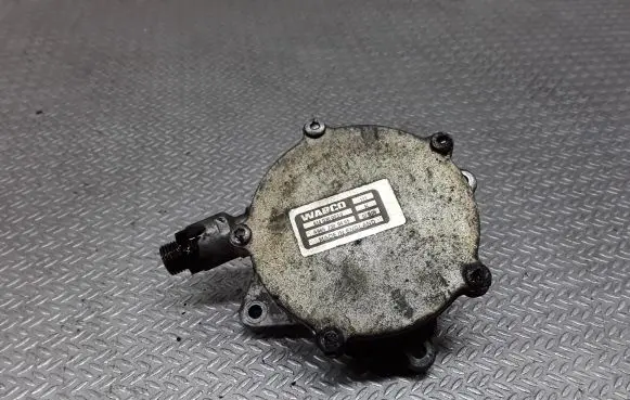 SsangYong Rexton I Vacuum pump A6652300465