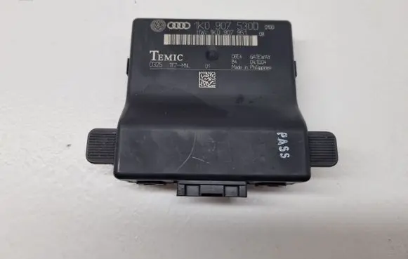 Audi A3 S3 8P Gateway control module 1K0907530D 1K0907951