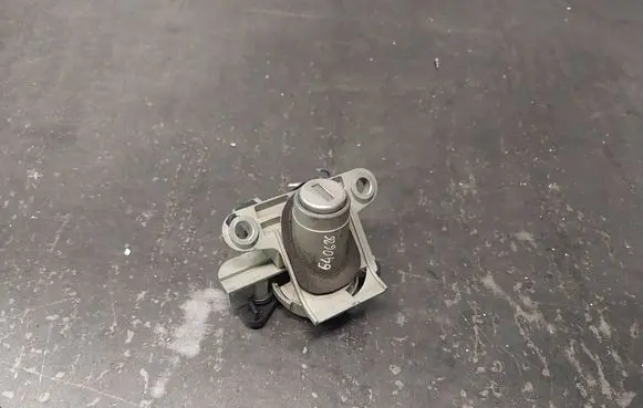 Audi A4 S4 B5 8D Loading door lock 8D5827573