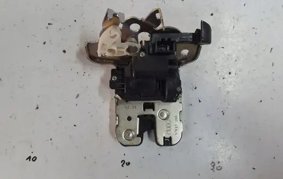 Skoda Fabia Mk3 (NJ) Tailgate/trunk/boot lock/catch/latch
