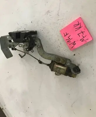 Toyota Corolla E120 E130 Front door lock 1212123