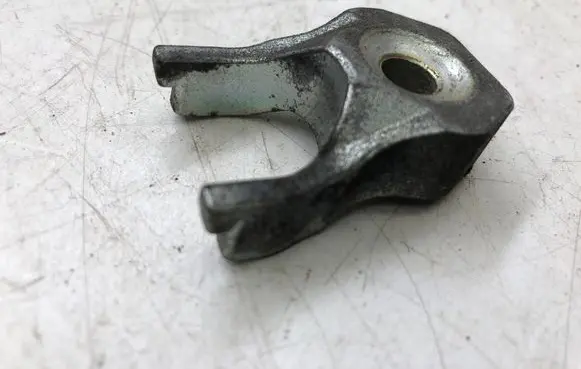 Mazda CX-7 Fuel Injector clamp holder