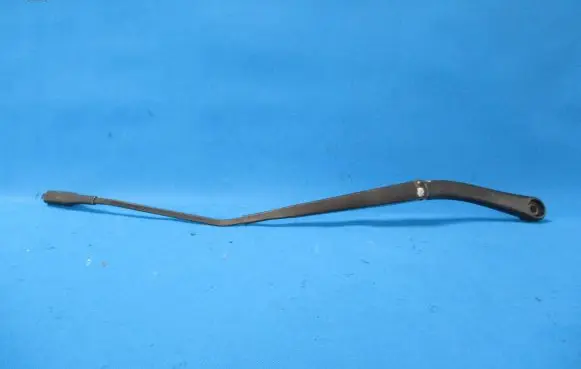 Renault Koleos I Front wiper blade arm