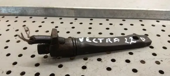 Opel Vectra B Fuel Injector clamp holder