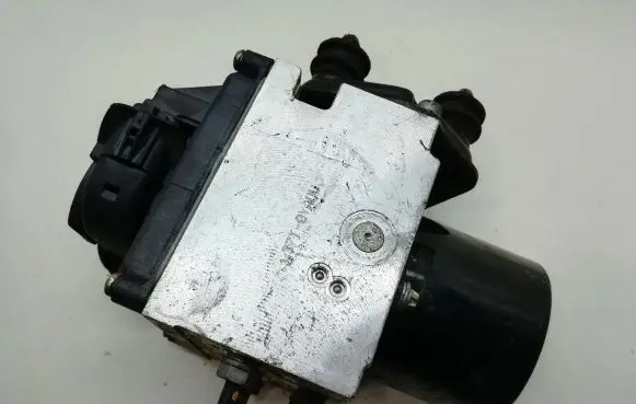 Volkswagen PASSAT B6 ABS Pump 3C0614109C