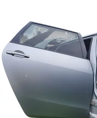 Mitsubishi Grandis Rear door