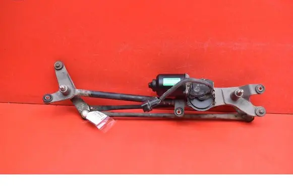 KIA Sorento Front wiper linkage and motor 98100-3E100