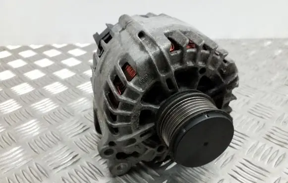 Seat Ibiza IV (6J,6P) Generator/alternator 03P903023B