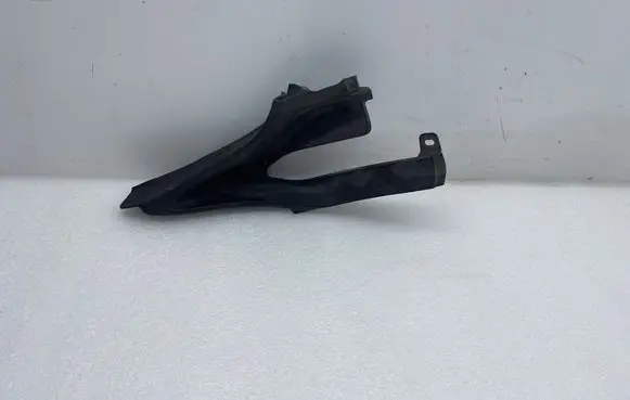 Tesla Model X Wiper trim 106460300B