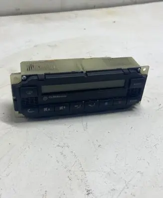 Volkswagen Golf IV Climate control unit 3B1907044B 5HB00761710
