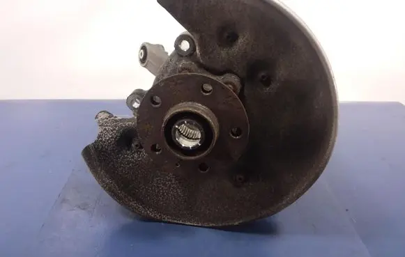 Audi A7 S7 4G Front wheel hub spindle knuckle