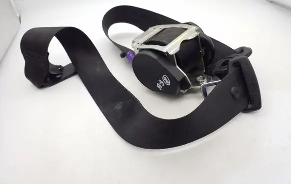 Audi A3 S3 8P Front seatbelt 8P4857706D 604443200