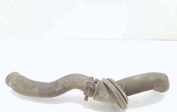 Coolant pipe/hose