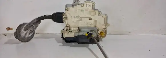 Audi A6 S6 C6 4F Front door lock 4F1837015