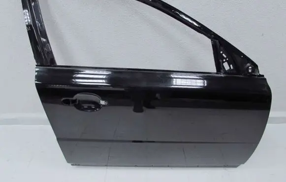 Volvo V70 Front door 50272