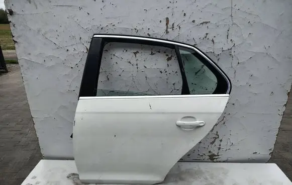 Rear door