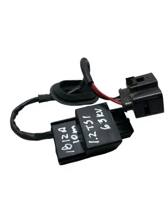 Seat Ibiza IV (6J,6P) Fuel pump relay 1K0906093F 10360807