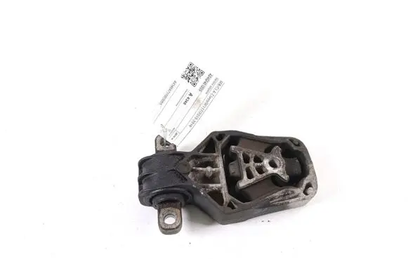 Mercedes-Benz CLA C117 X117 W117 Engine mount bracket A2462401209