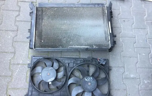 Volkswagen Polo VI Coolant radiator