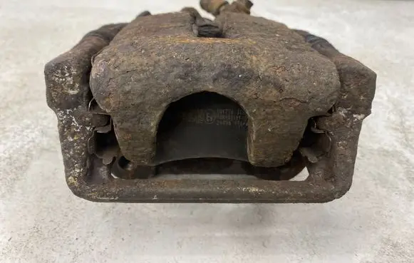 Volvo V70 Rear brake caliper 32332594
