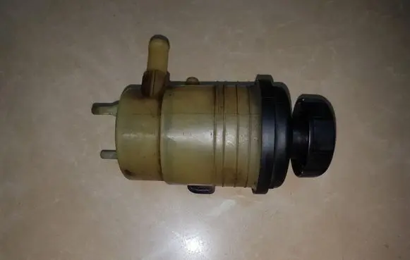 Hyundai Santa Fe Power steering fluid tank/reservoir