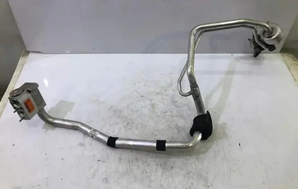 Volvo XC60 Air conditioning (A/C) pipe/hose 31694238