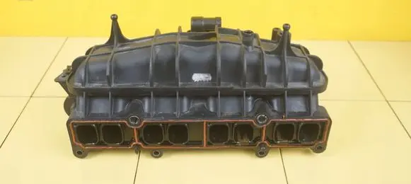 Ford Focus Intake manifold BM5G9424DA JQDB