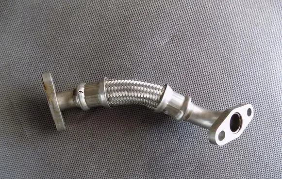 Volkswagen Tiguan Turbo turbocharger oiling pipe/hose