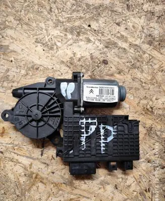 Citroen C4 Grand Picasso Front door window regulator motor 9682495580 400964E