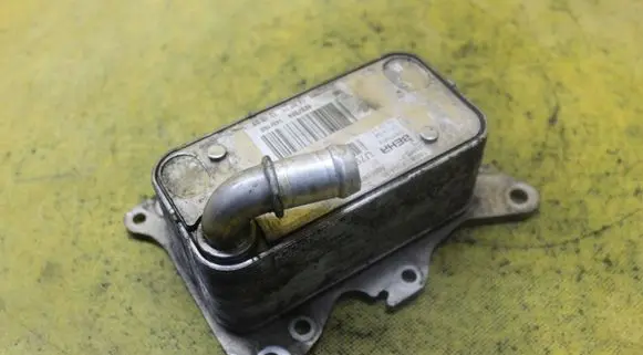 Engine oil radiator