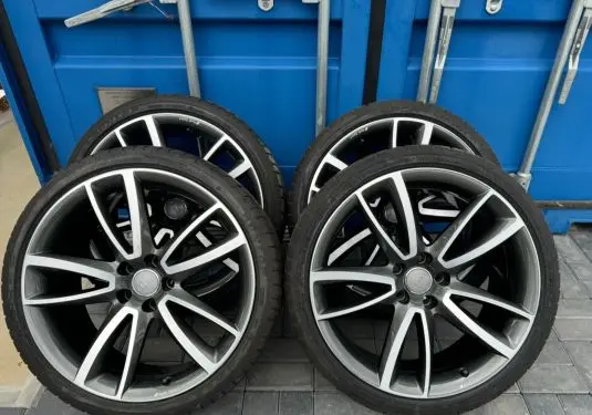 Audi A5 8T 8F R20 alloy rim 8T0071490