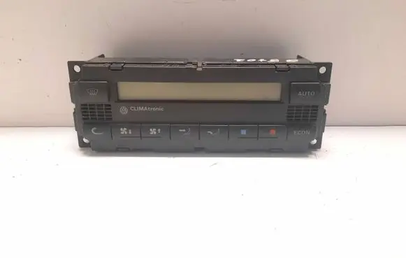 Volkswagen PASSAT B5.5 Climate control unit