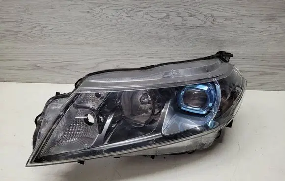 Suzuki Vitara (LY) Headlight/headlamp 10018095