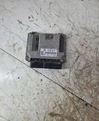 Volkswagen Touran I Engine control unit/module 03G906021KB 1039S14551 0281013195