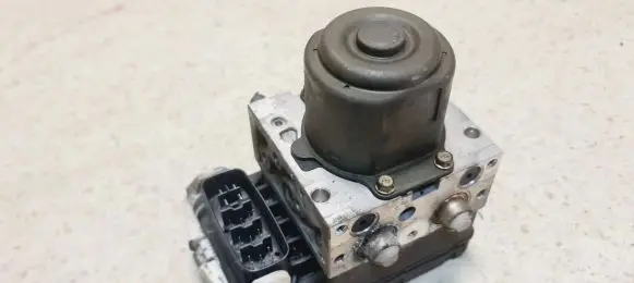 Toyota Avensis Verso ABS Pump 8954144050 4451044050 FBG0510060