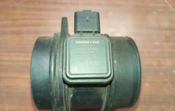 Peugeot 407 Mass air flow meter 9645948980