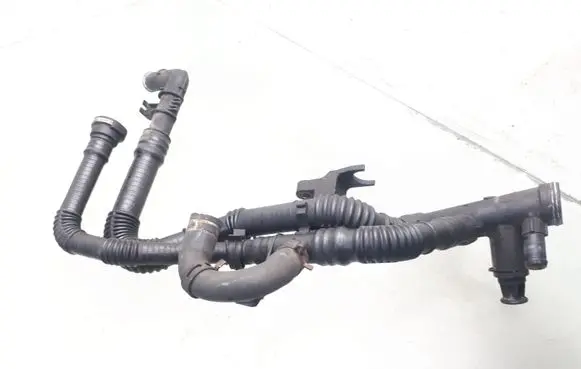 Ford Focus Engine coolant pipe/hose 9647768980