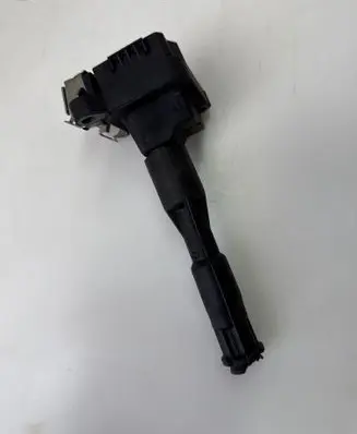 BMW 7 E38 High voltage ignition coil 0221504004 1703227 011217