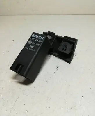 Skoda Octavia Mk2 (1Z) Glow plug pre-heat relay 038907281D 090213