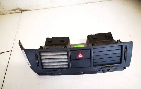 Dash center air vent grill