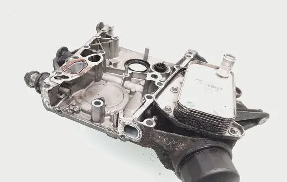 Mercedes-Benz C W204 Timing chain cover R6460151102 A6461880301