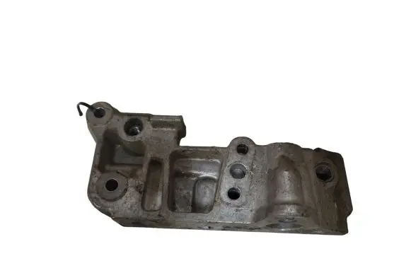 Mercedes-Benz B W246 W242 Engine mounting bracket A6512200607