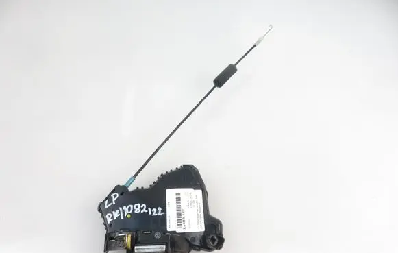 Suzuki Grand Vitara II Front door lock